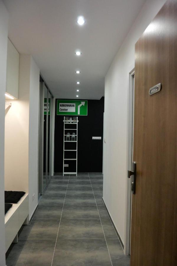 Rr Bus Station Apartment Bratislava Buitenkant foto